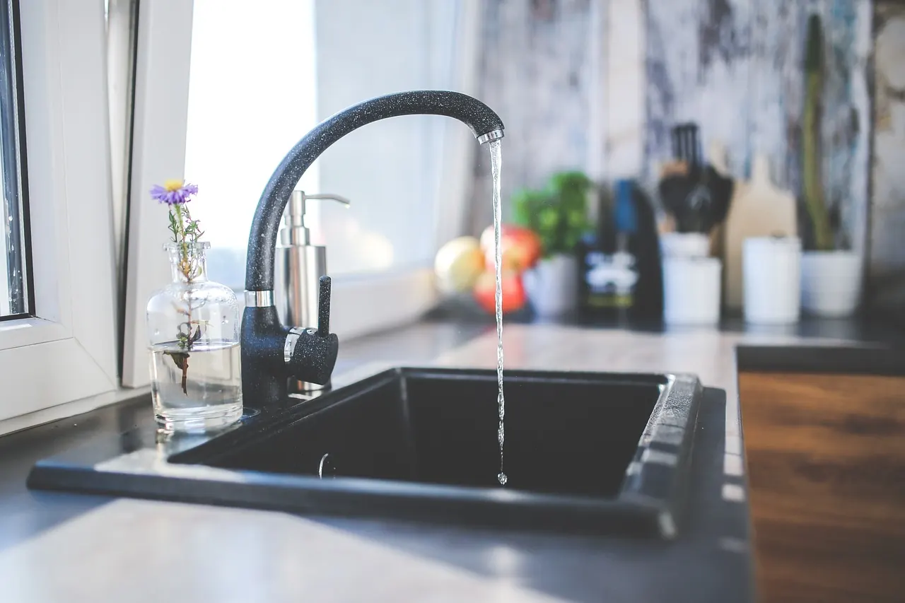 kitchen faucet sink